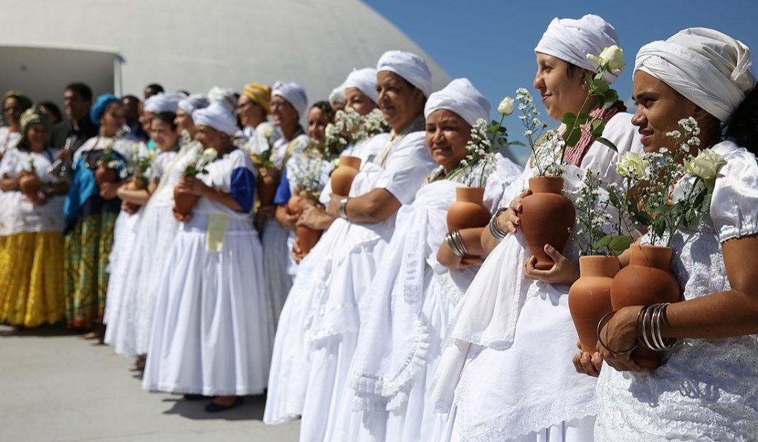 Menina afastada da mãe por ir à umbanda voltará para casa